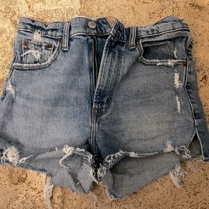 Abercrombie mom high rise shorts